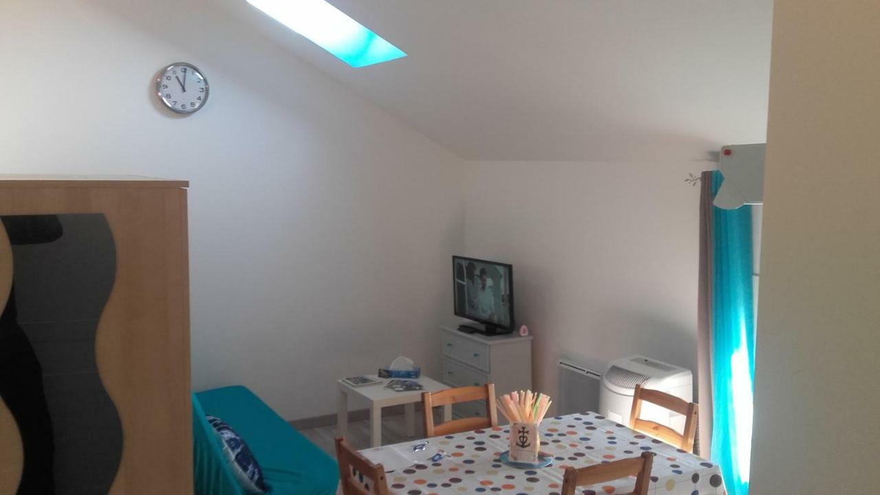 Apartamento L'Oiseau Bleu Salin-de-Giraud Exterior foto